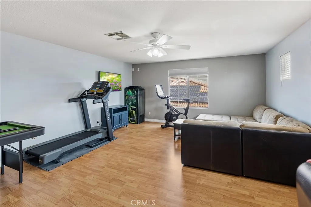 7311 Pinewood Court, Eastvale, California 92880 home-pic-29