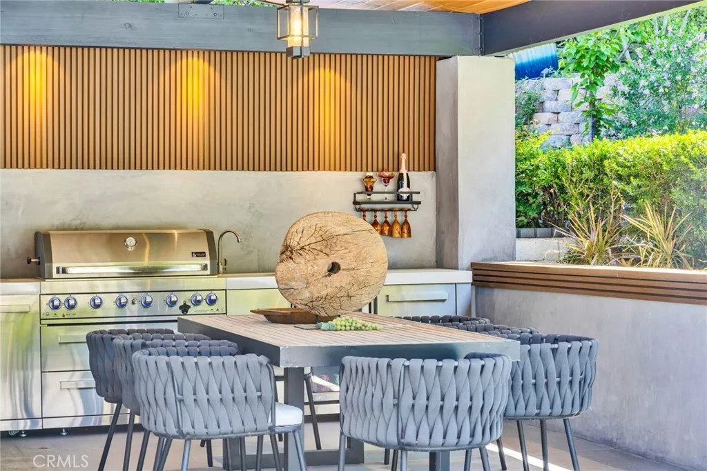 17210 Quesan Place, Encino, California 91316 home-pic-51