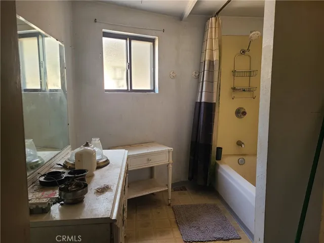 29348 123rd Street E, Pearblossom, California 93553