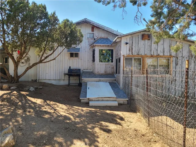 29348 123rd Street E, Pearblossom, California 93553