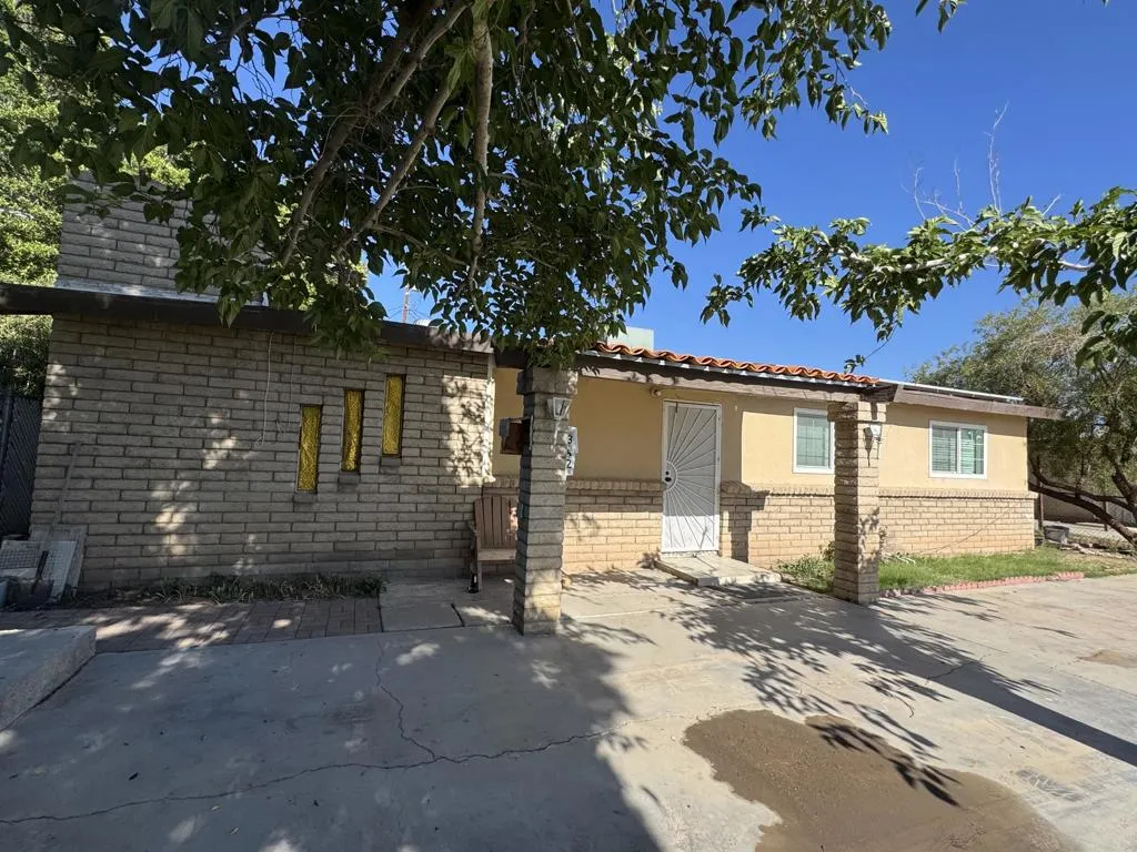 342 S Fifth Street, Blythe, California 92225 home-pic-2