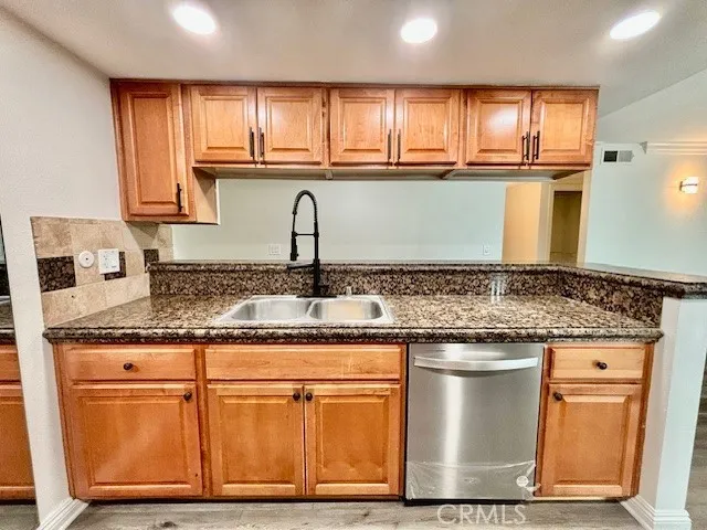 902 W Balboa Boulevard B, Newport Beach, California 92661