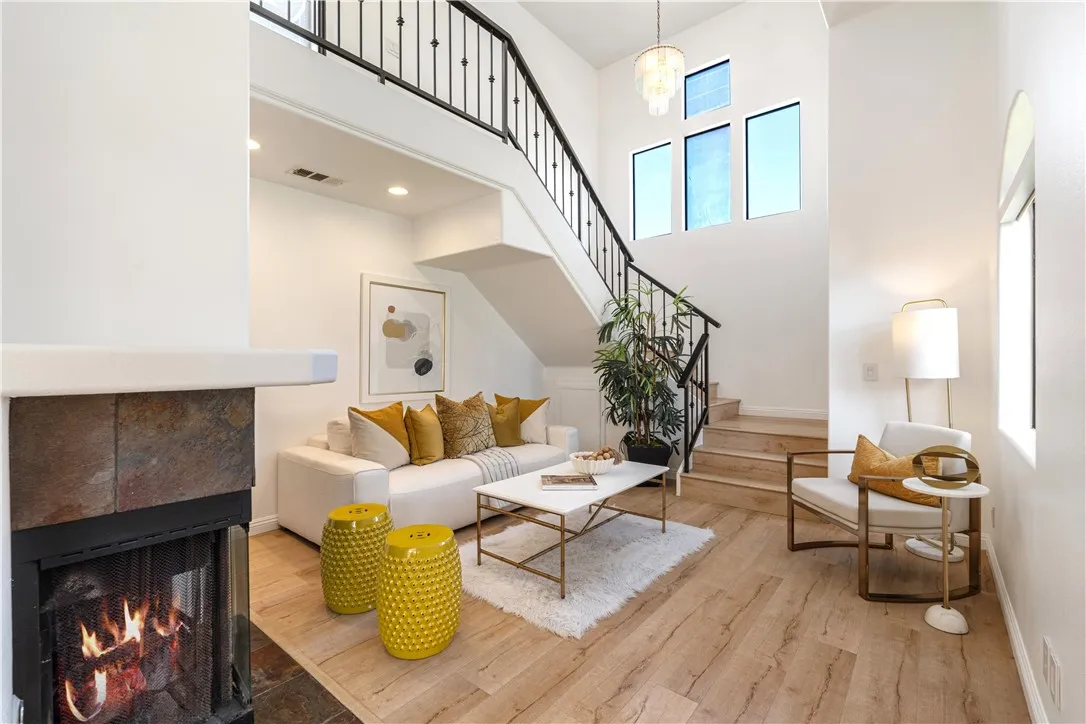 4286 W 182nd Street A, Torrance, California 90504 home-pic-1