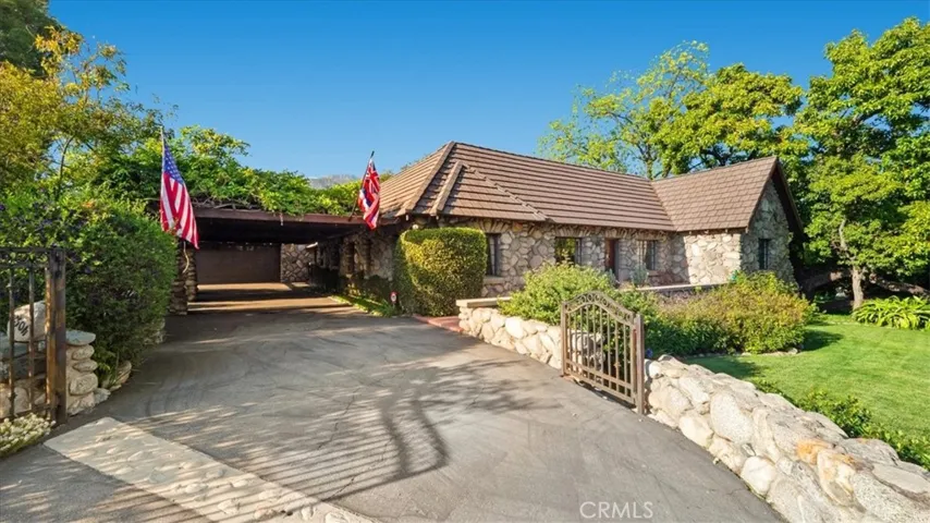 2304 Rosedale Curve, Upland, California 91784