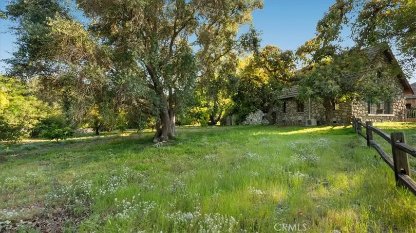 2304 Rosedale Curve, Upland, California 91784