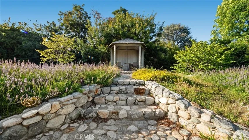 2304 Rosedale Curve, Upland, California 91784
