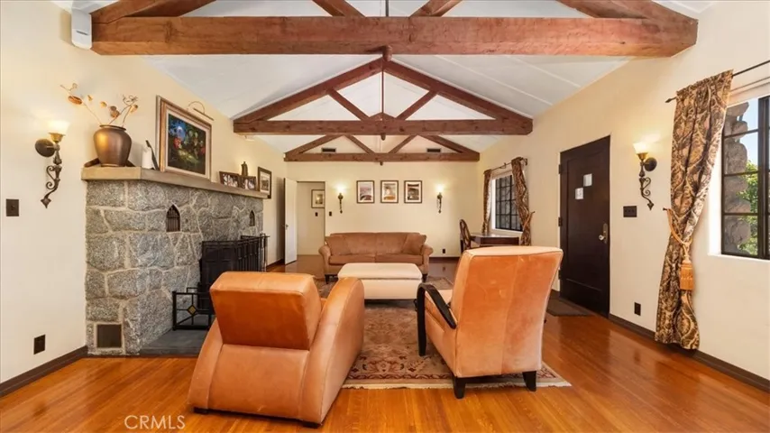 2304 Rosedale Curve, Upland, California 91784