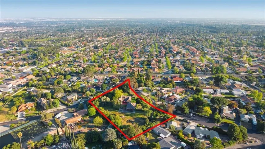 2304 Rosedale Curve, Upland, California 91784