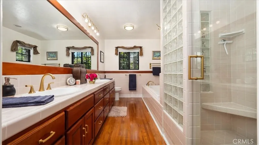 2304 Rosedale Curve, Upland, California 91784
