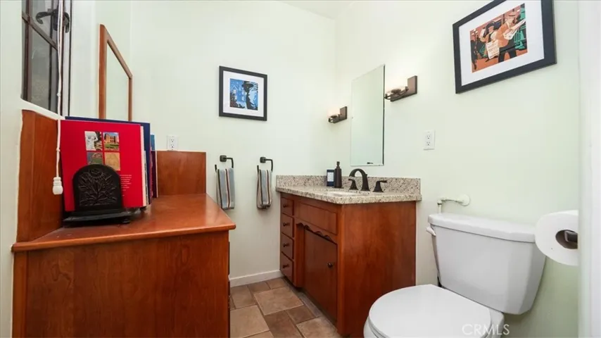 2304 Rosedale Curve, Upland, California 91784
