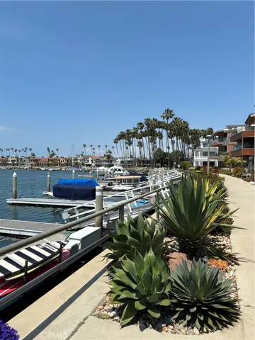 263 Ginevra, Long Beach, California 90803