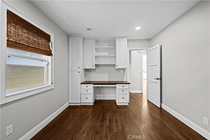 263 Ginevra, Long Beach, California 90803