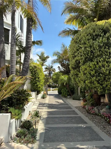 263 Ginevra, Long Beach, California 90803
