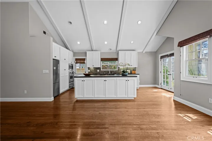 263 Ginevra, Long Beach, California 90803