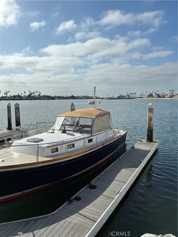 263 Ginevra, Long Beach, California 90803