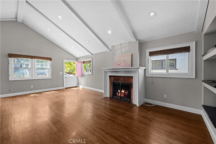 263 Ginevra, Long Beach, California 90803