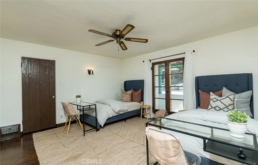 611 E Mountain Street, Glendale, California 91207 home-pic-43