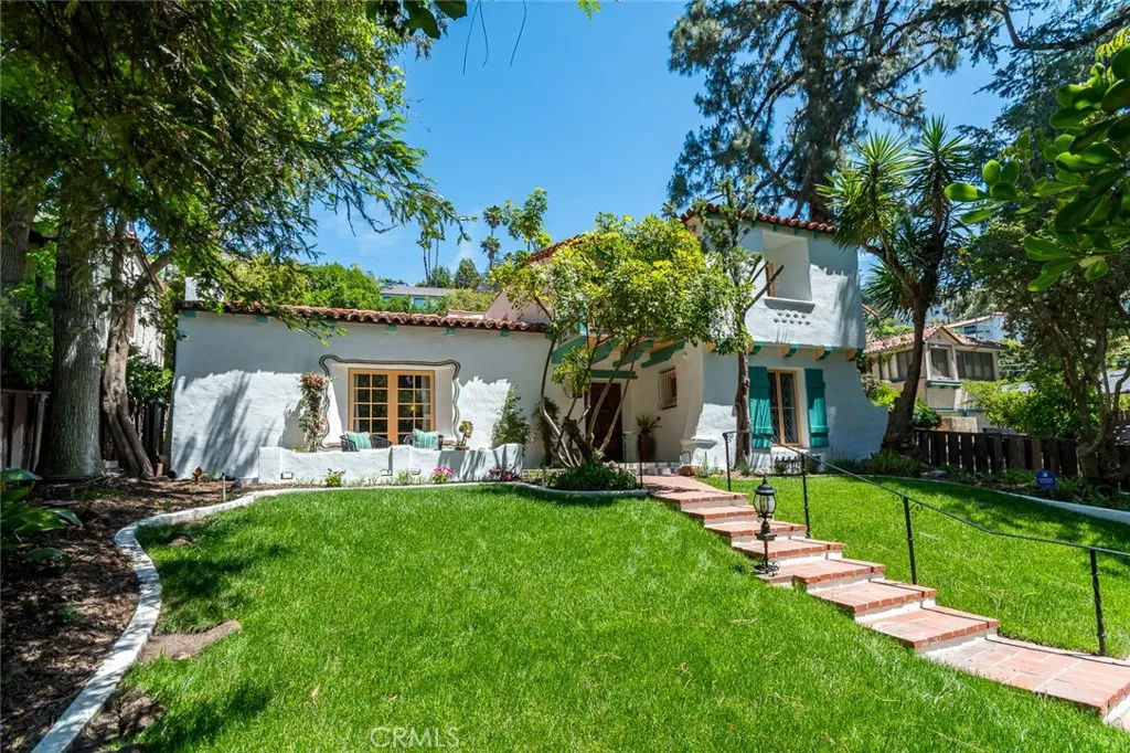 611 E Mountain Street, Glendale, California 91207 home-pic-5