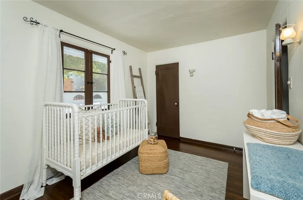 611 E Mountain Street, Glendale, California 91207 home-pic-41