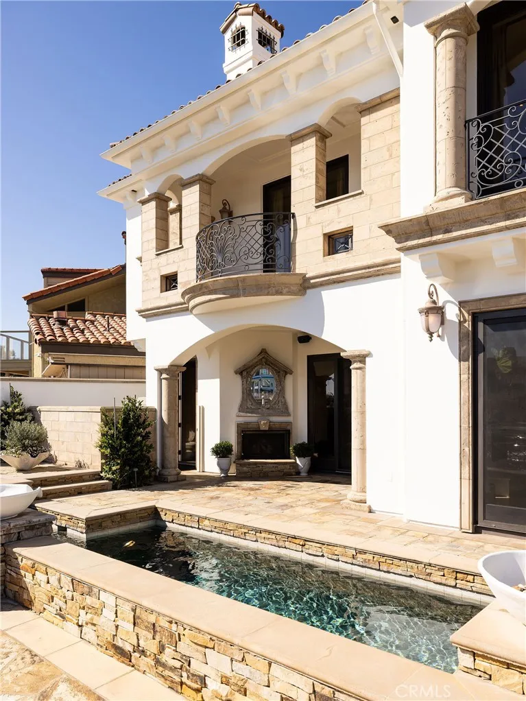 16111 Santa Barbara Lane, Huntington Beach, California 92649 home-pic-10