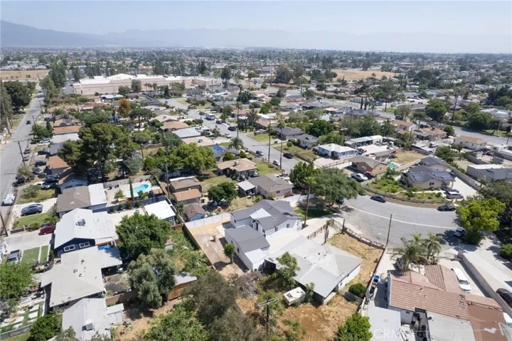 8332 Cherimoya Avenue, Fontana, California 92335