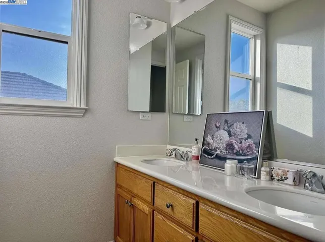 3017 Roslyn Drive, Modesto, California 95355