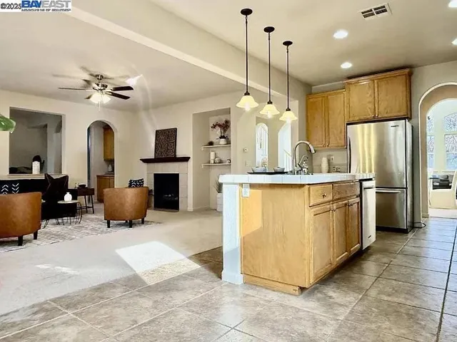 3017 Roslyn Drive, Modesto, California 95355