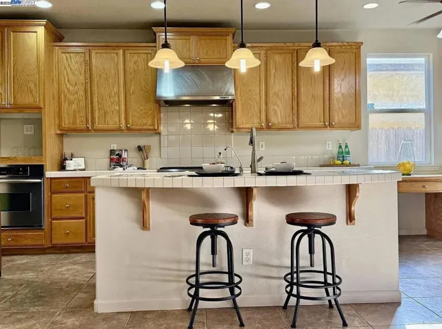 3017 Roslyn Drive, Modesto, California 95355