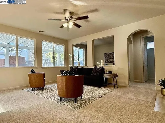 3017 Roslyn Drive, Modesto, California 95355
