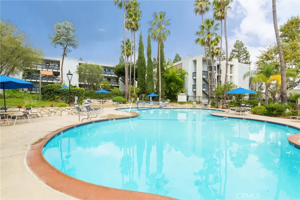 3602 W Estates Lane 306, Rolling Hills Estates, California 90274, 2 Bedrooms Bedrooms, ,2 BathroomsBathrooms,Residential,For Sale,Estates,SB25111748