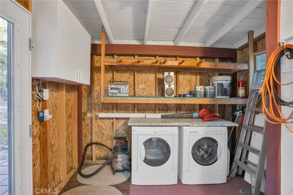 32159 Cove Circle, Running Springs, California 92382 home-pic-17