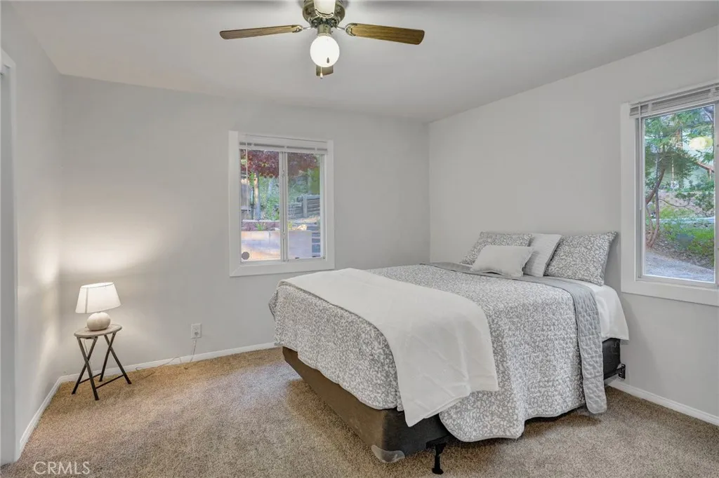 32159 Cove Circle, Running Springs, California 92382 home-pic-11