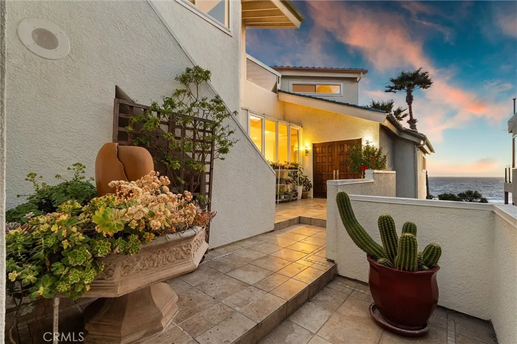 7335 Vista Del Mar Lane, Playa Del Rey, California 90293 home-pic-1
