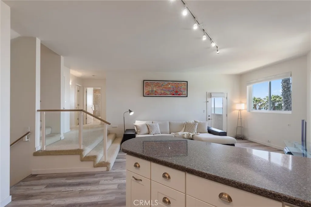 7335 Vista Del Mar Lane, Playa Del Rey, California 90293 home-pic-38