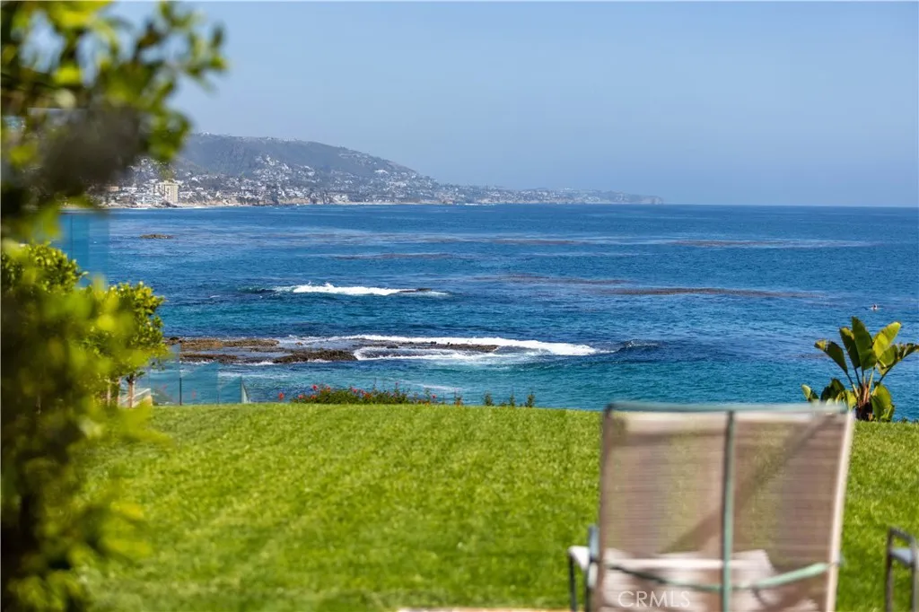 1041 Marine Drive, Laguna Beach, California 92651 home-pic-6