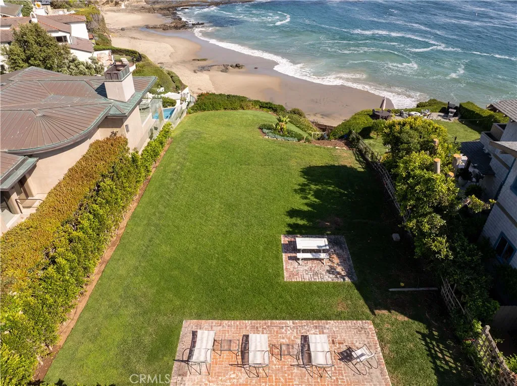 1041 Marine Drive, Laguna Beach, California 92651 home-pic-12