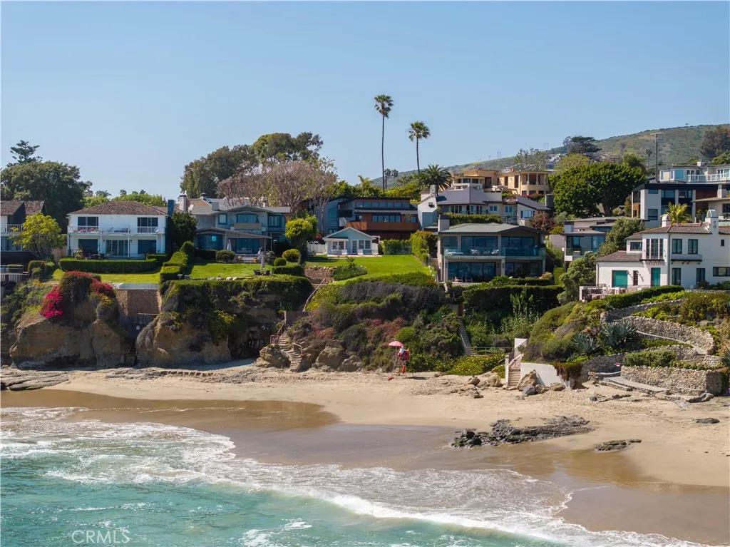 1041 Marine Drive, Laguna Beach, California 92651 home-pic-13