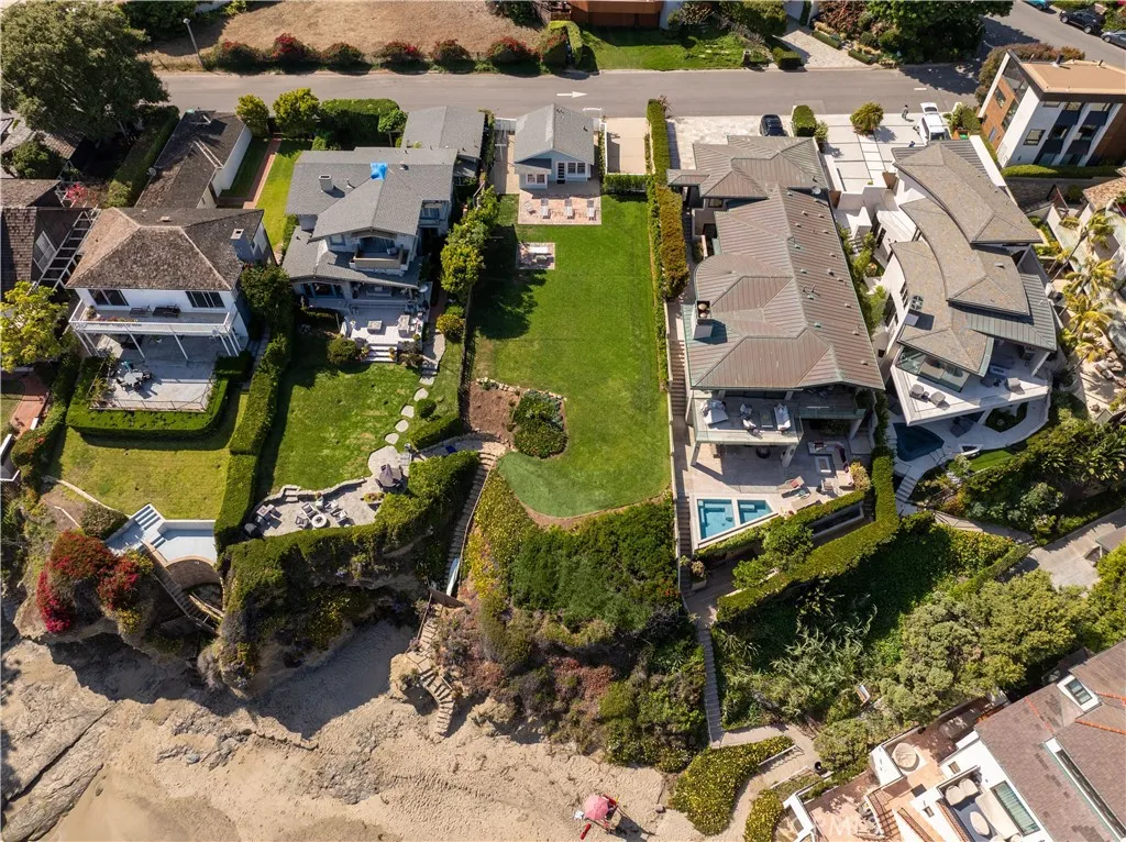 1041 Marine Drive, Laguna Beach, California 92651 home-pic-9