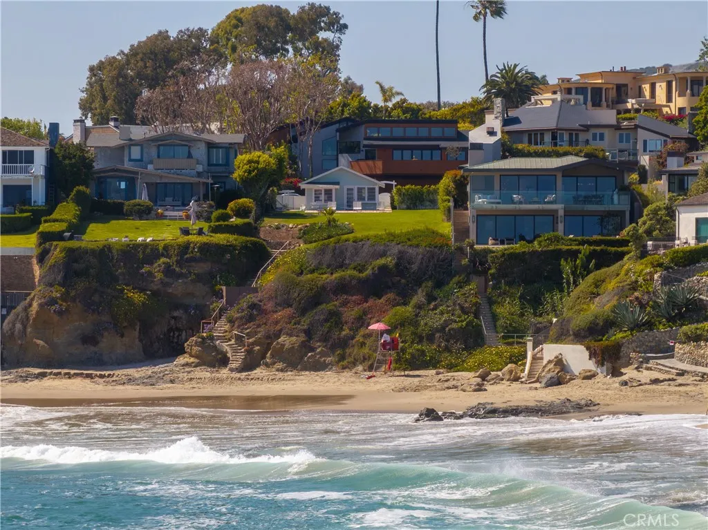 1041 Marine Drive, Laguna Beach, California 92651 home-pic-8