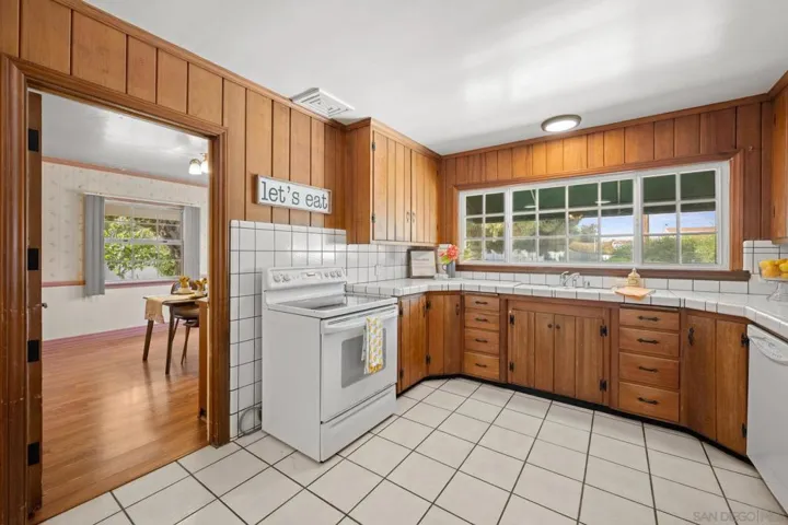 3335 Evergreen Rd, Bonita, California 91902