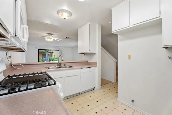 88 Orange Blossom, Irvine, California 92618