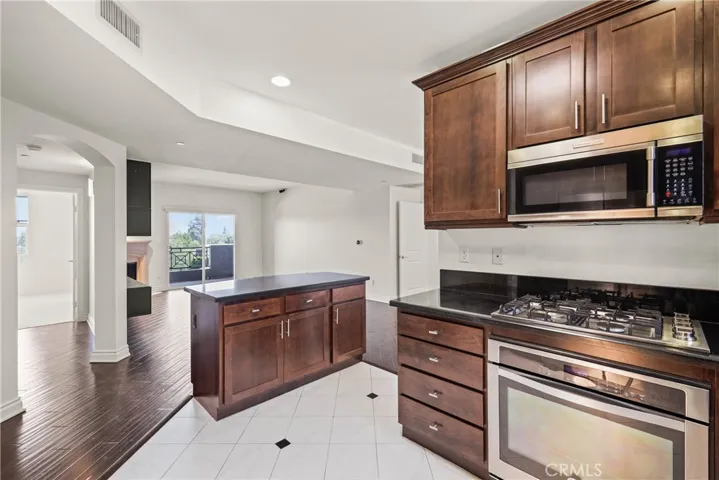 4424 Whitsett Avenue 307, Studio City, California 91604