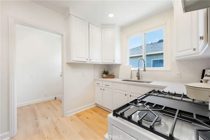 12462 Short Avenue, Los Angeles, California 90066