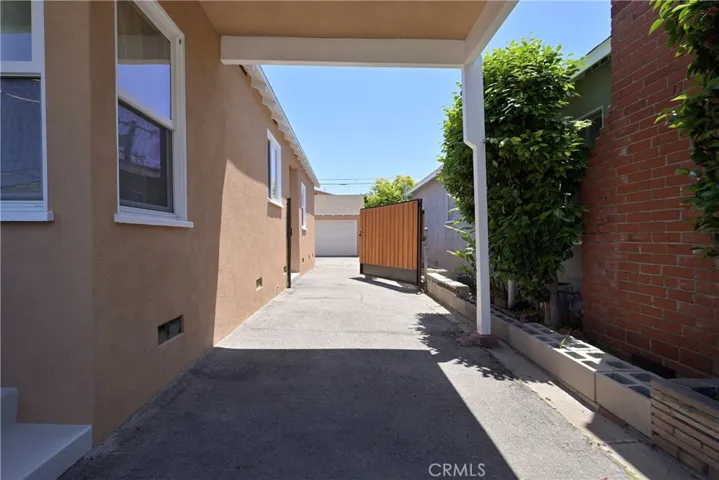 12462 Short Avenue, Los Angeles, California 90066