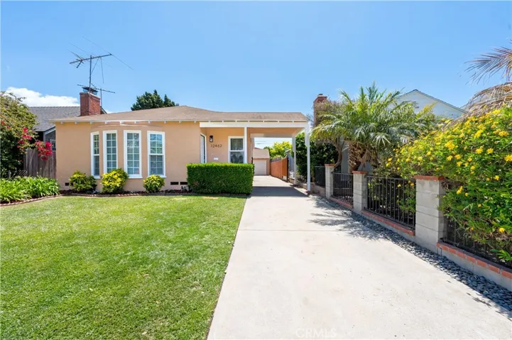 12462 Short Avenue, Los Angeles, California 90066