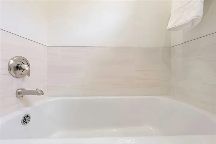 12462 Short Avenue, Los Angeles, California 90066