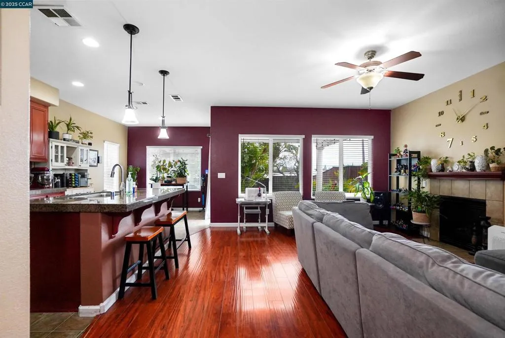 115 Montevino Ct, Oakley, California 94561 home-pic-10