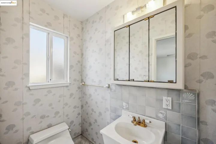 1608 Lanier Ave, San Leandro, California 94579