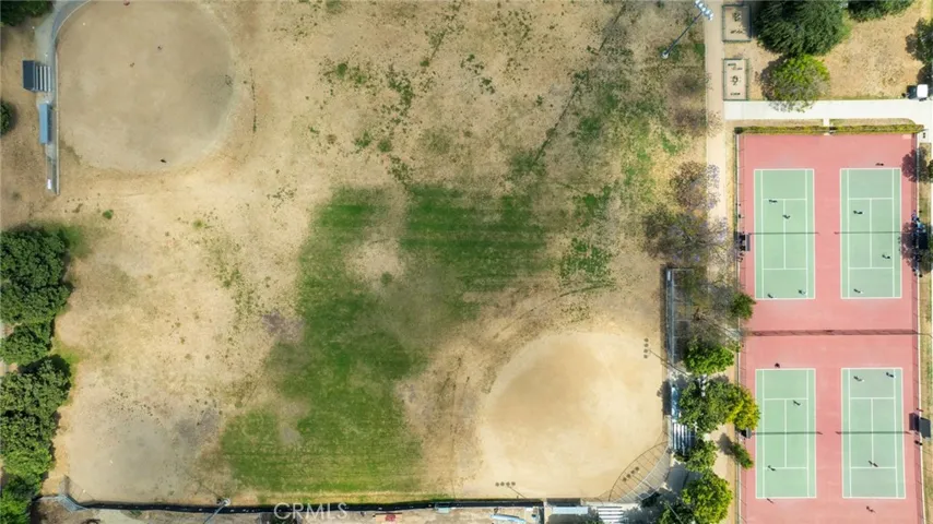 BEEMAN PARK, FOR DOGS, TENIS, KIDS ETC...
