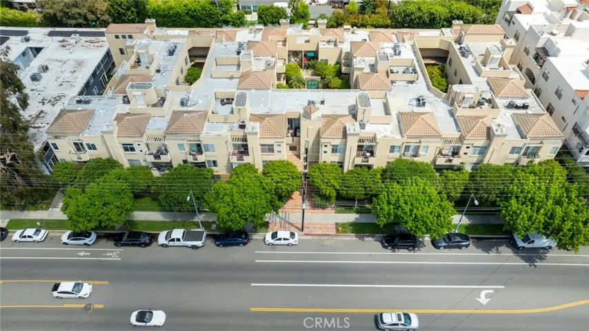12633 Moorpark Street 111, Studio City, California 91604